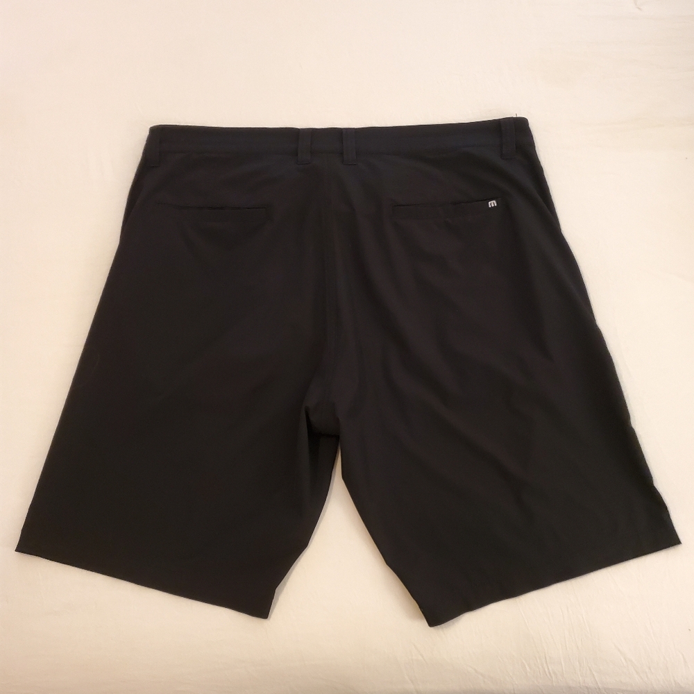 TRAVIS MATHEW Beck Black Performance Golfing Outerwear Shorts Men's Size 38 - Picture 5 of 11